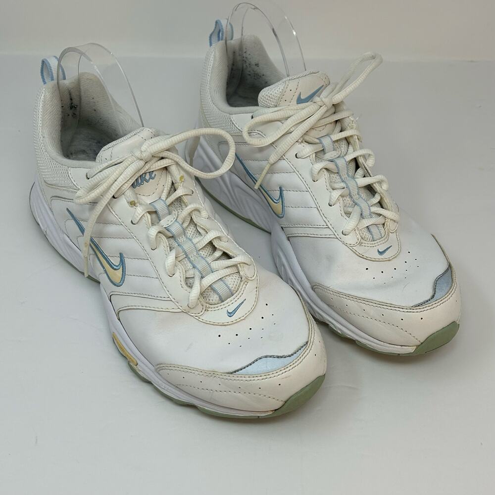 Nike Shoes Sneakers Women 9 Rolling Rail  White Workouts Outdoors Athleisure